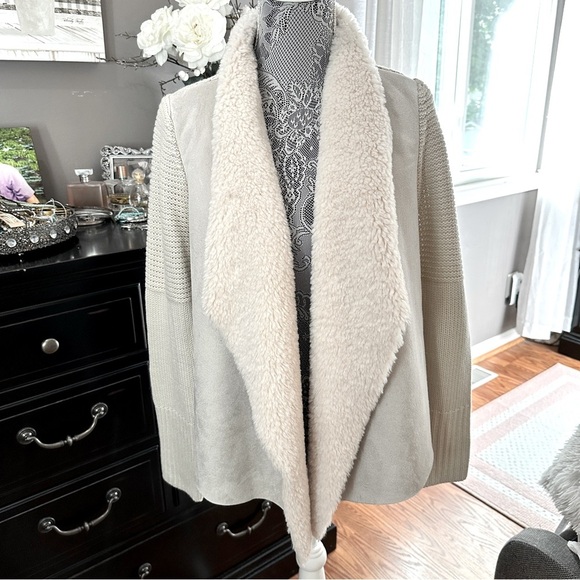 Chelsea & Theodore Oyster Faux Suede Sherpa Open Front Cardigan Sweater M - Picture 2 of 16